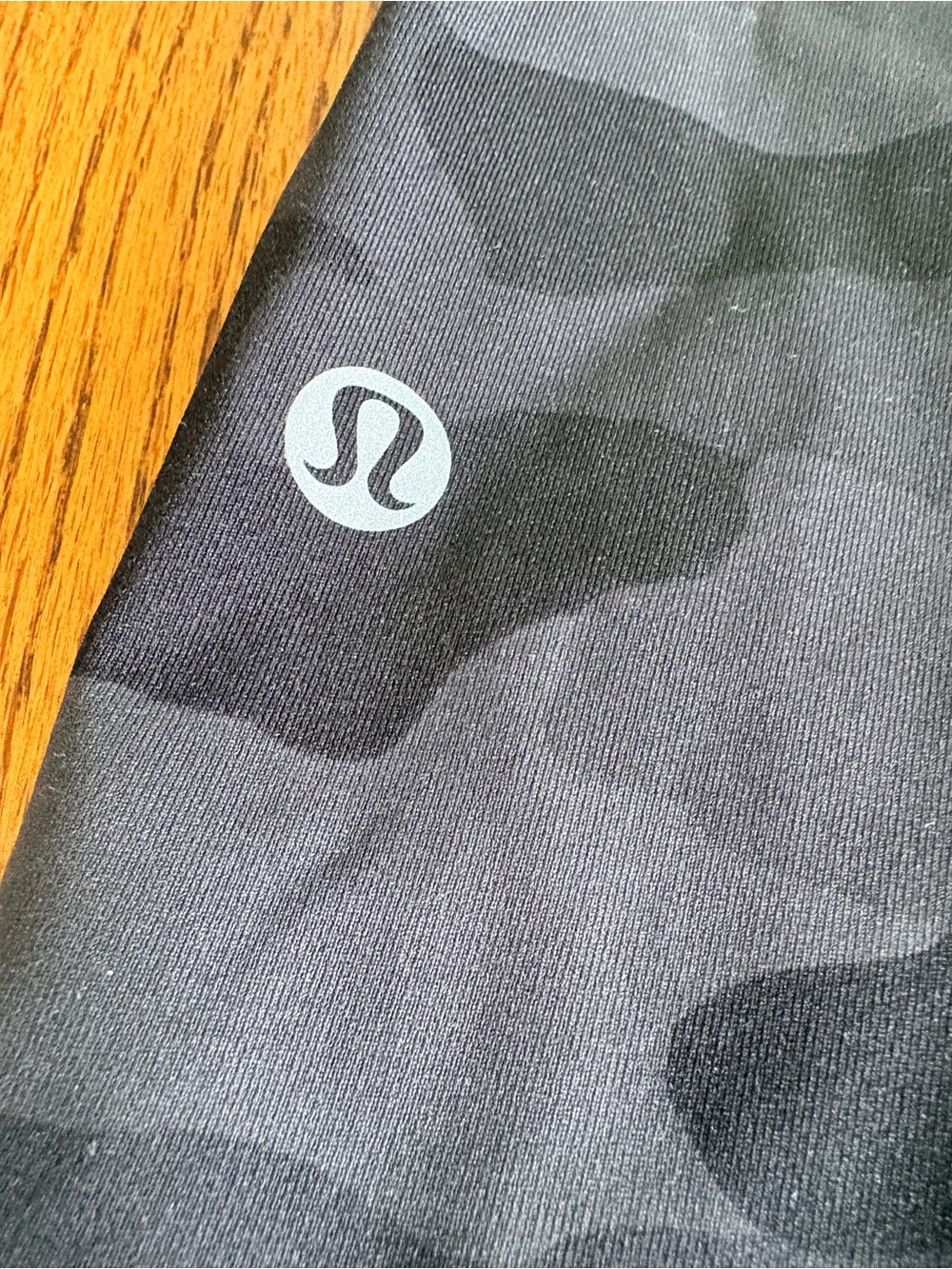 Lululemon Black Camo Leggings with Silver Logo size 2